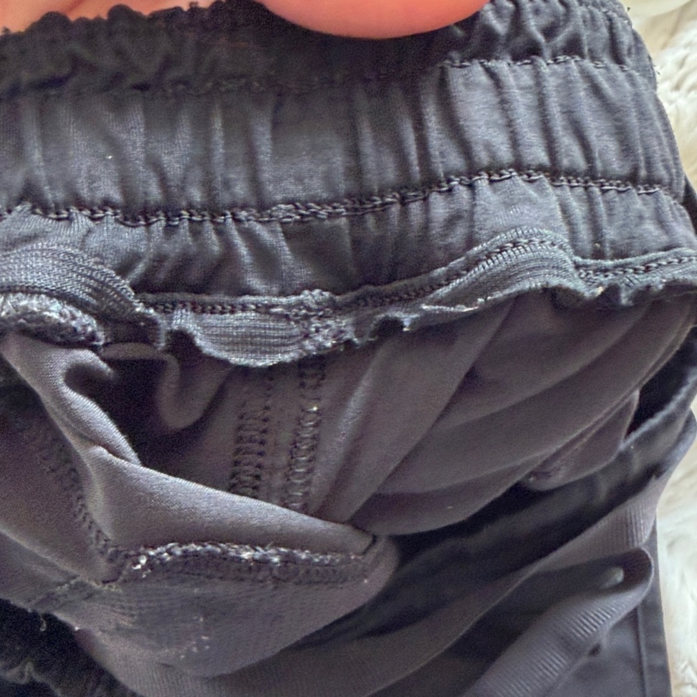 Women's Black Lululemon Athletica Shorts size 6 - Picture 8 of 11